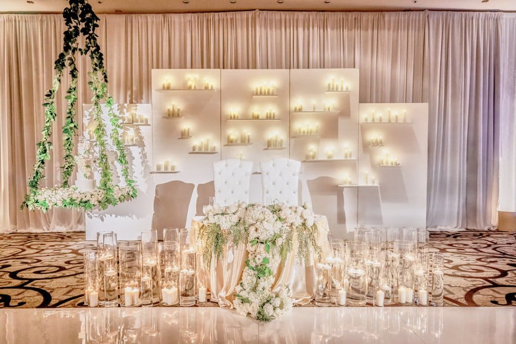 candles wedding sweetheart table decor