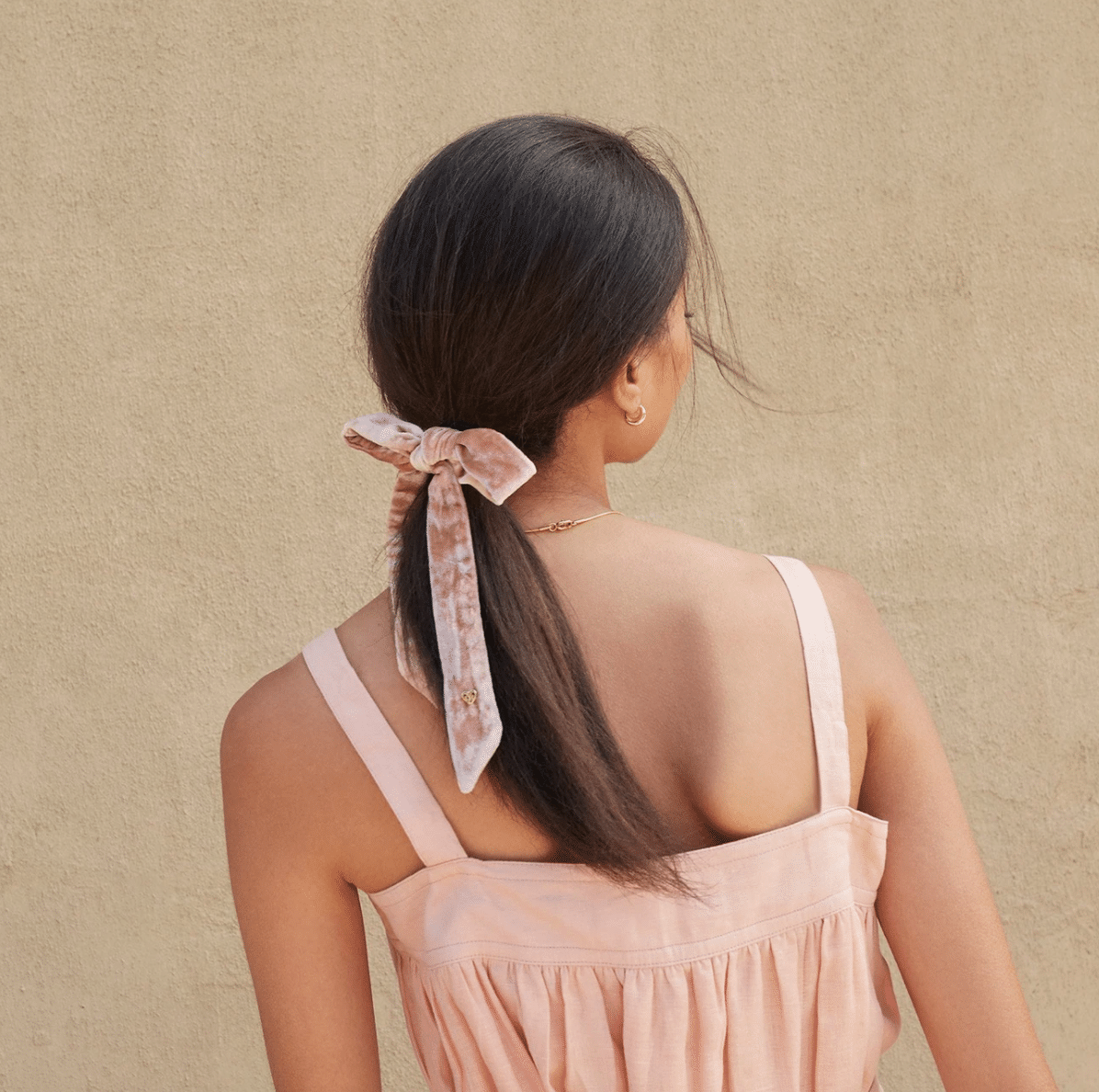 ベルベットピンクのヘアボウ