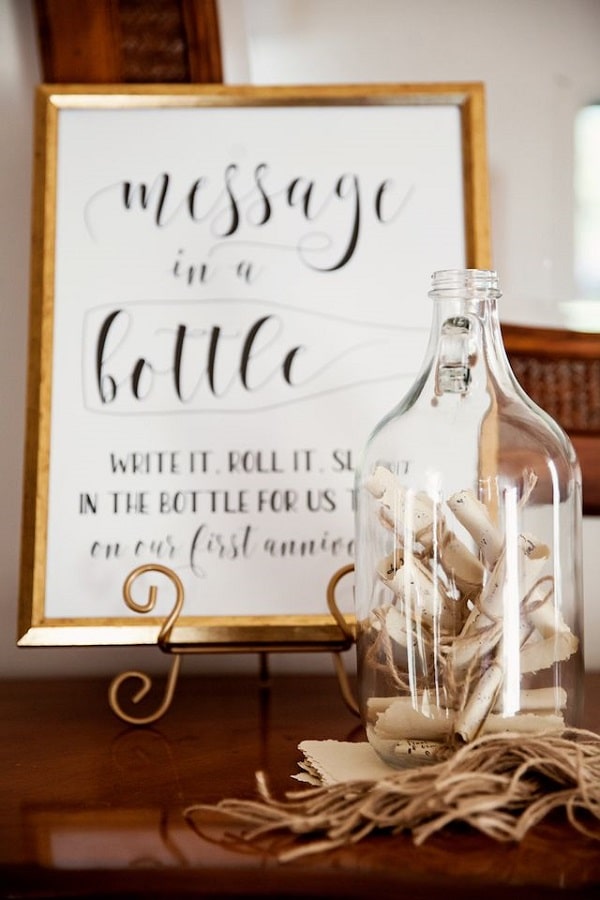 claasic guest book ideas with simple bottle