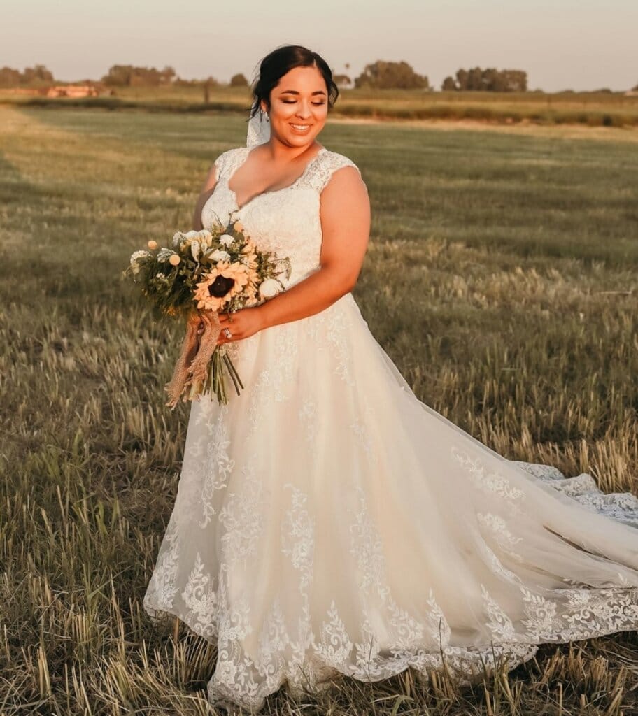 A-line wedding dress curvy bride