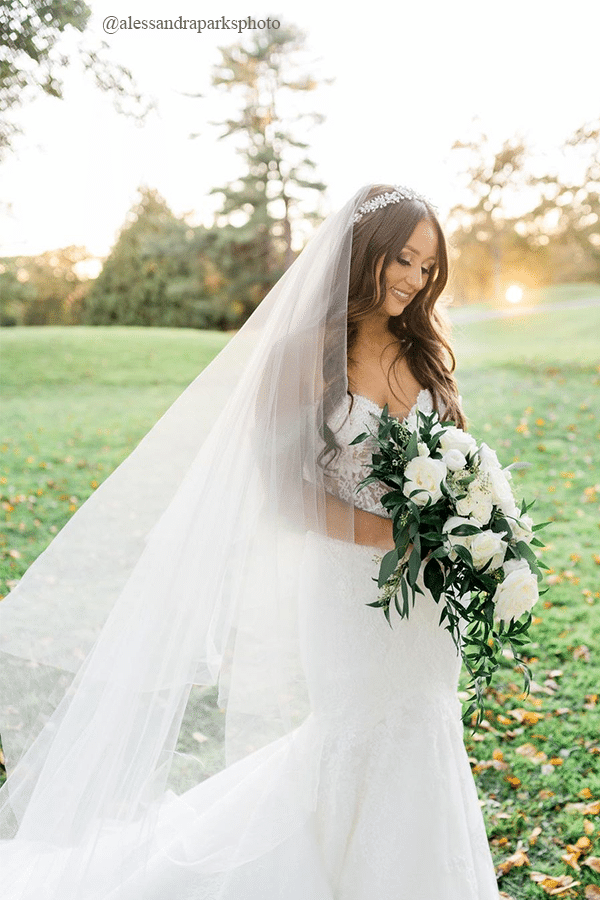 elegant white and green wedding bouquets